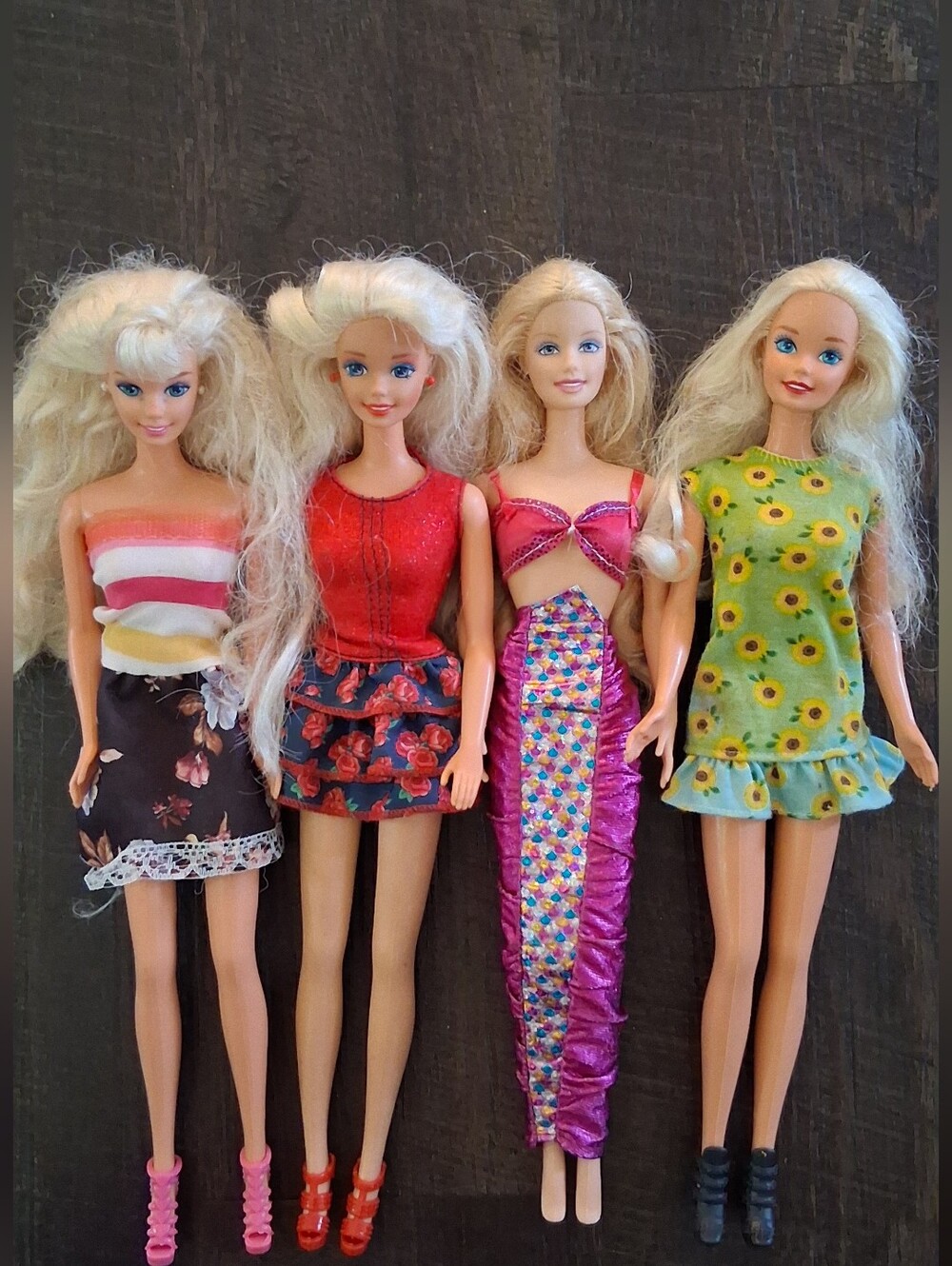 Set Of 4 90s Barbie Dolls